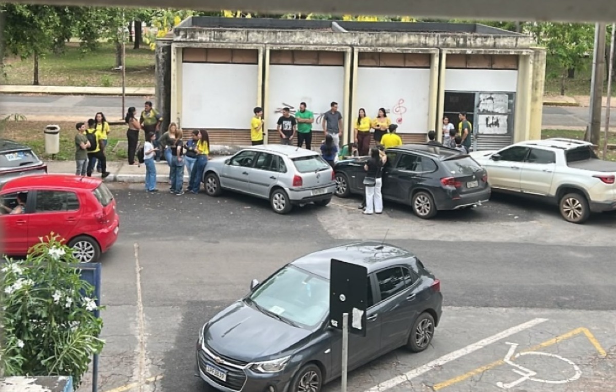 Prints revelam falas sobre armas e agressões contra alunos em grupo do PL Jovem antes de ato na UFMT | Rdnews