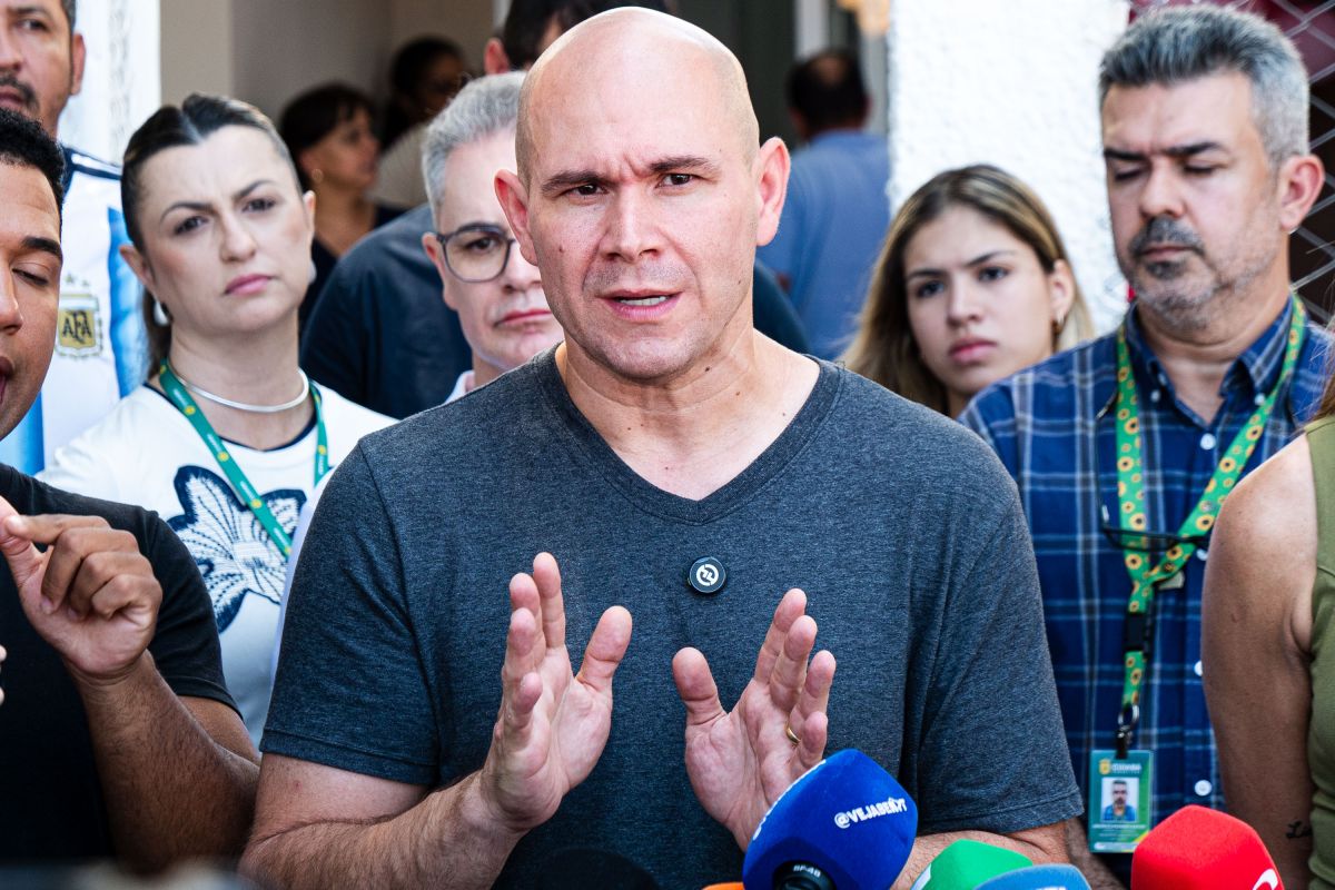 Abilio vê risco de endividamento e admite cortes na Prefeitura