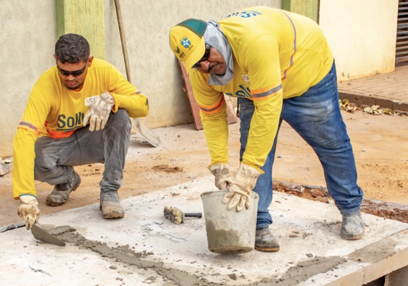 Obras de drenagem avançam com instalações de boca de lobo no Grande Nova Barra