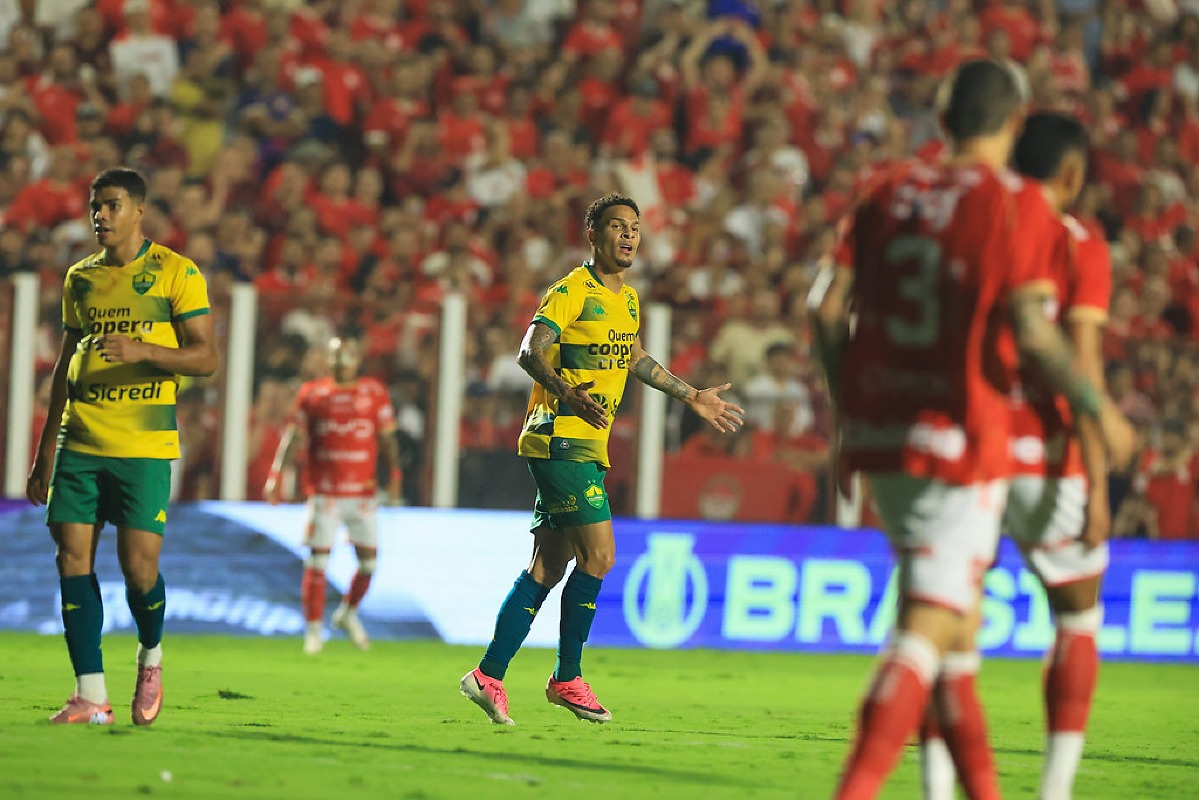 Cuiabá acerta a trave, mas empata sem gols com o Vila Nova em Goiânia | Rdnews