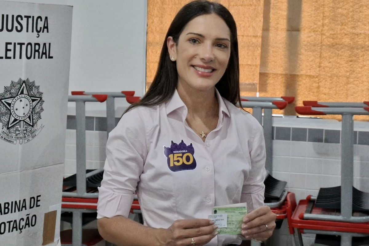 Janaina vota, critica baixaria eleitoral e crê em vitória; vídeo