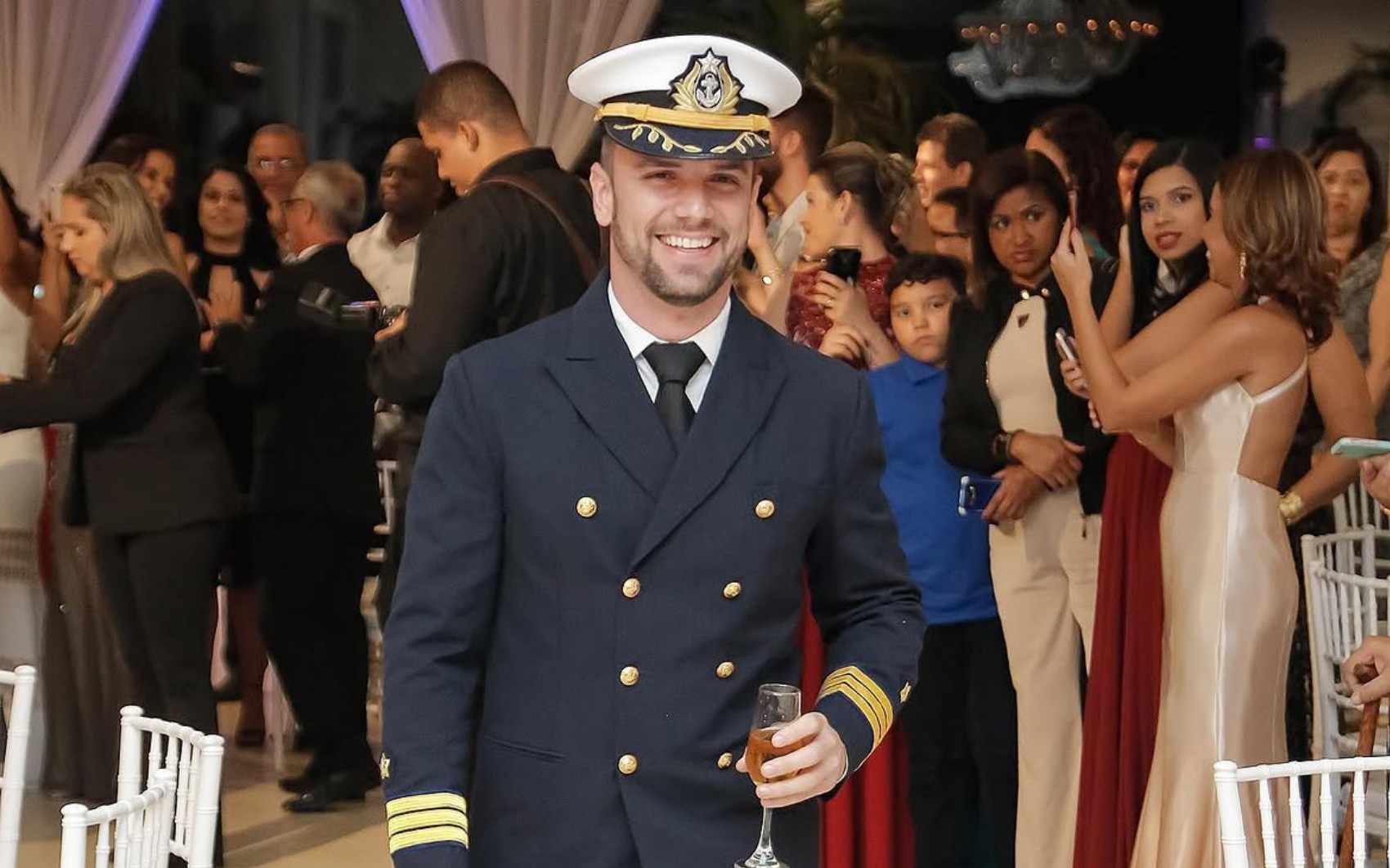 Enfermeira que tentou salvar capitão da Marinha detalha socorro